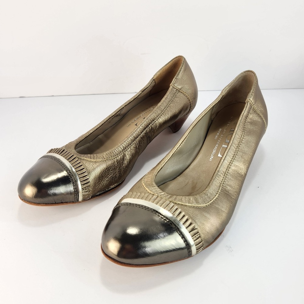 AGL Attilio Giusti Leombruni Women's 7 Metallic Leather Cap Toe Kitten Heels